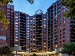 Apartments Near Clarendon, Courthouse